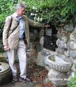 Source Saint-Benoit (En l'honneur du passage de saint Benoît Labre à Labroquère). Pèlerin : Didier Noël benoit labre